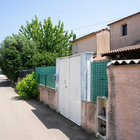 Maison Climatisée Fibrée 2 Chambres à 9 Min à Pieds D'une Grande Plage
